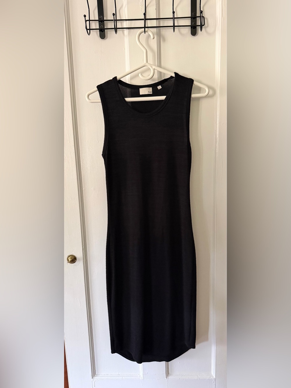 Wilfred Black Sleeveless Midi Dress